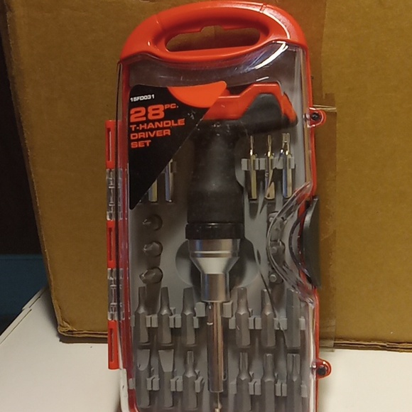 Screwdriver Ratcheting Mechanics Tool Set Brand New 28 Bit T-Handle Drive Set - Picture 4 of 7